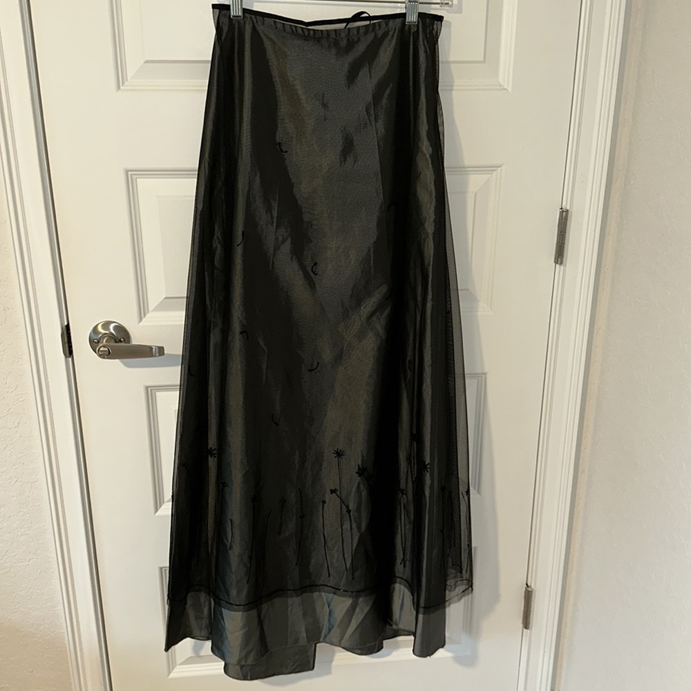 Vintage (1999) Express skirt and wrap. Holiday collection size 3/4